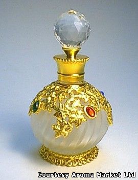 Perfume bottle entient design